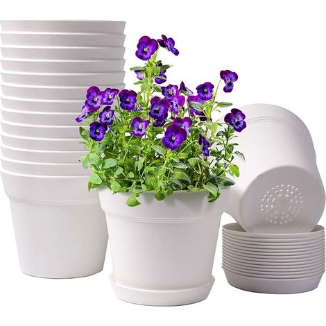 Set di 15 vasi da fiori in plastica da 15 cm (6 pollici) con fori di drenaggio multipli e sottovasi, adatti a tutti i fiori e le piante grasse da giardino (bianchi). (1/5)