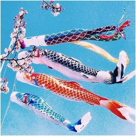 Lot de 5 guirlandes lumineuses en forme de carpe japonaise, 5 couleurs. Décoration à suspendre pour jardin, bar à sushis ou restaurant. (1/5)