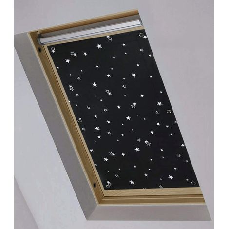 Esta persiana enrollable opaca mide 60 x 73 cm e incluye 7 ventosas. Ofrece aislamiento térmico y bloquea la luz. Color negro. (1/5)