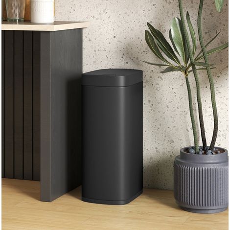 Bidone sensor da 50 L senza contatto, resistente alle impronte, metallo nero OKMYHOME (1/5)