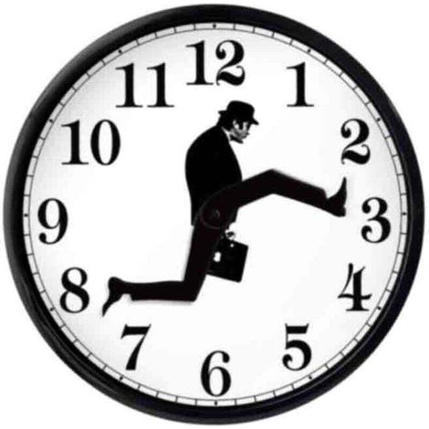 10-Zoll-Wanduhr „Ministerium für alberne Gänge“ mit Glasfront und ABS-Gehäuse, moderne, geräuschlose, batteriebetriebene Wanduhr ohne Ticken für die Dekoration von Schlaf- und Wohnzimmer. (1/4)