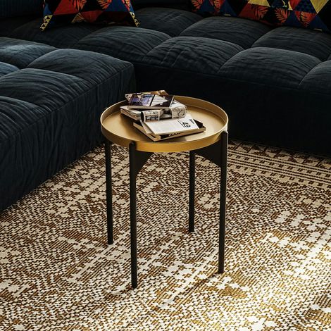 Petite table ronde noire design & plateau doré SFAX (1/5)