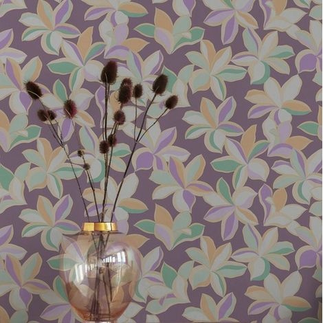 Papier peint nature sur fond mauve Tapisserie florale orange, mauve et verte Papier peint style botanique idéal pour salon (1/5)