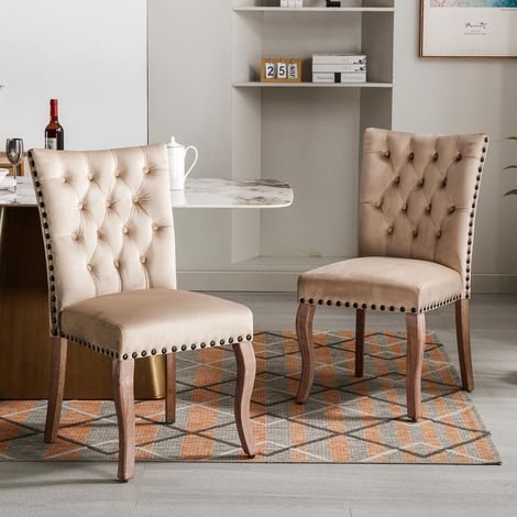 Lot de 2 chaises velours camel dossier clouté anneau décoratif piètement bois massif salle à manger (1/5)