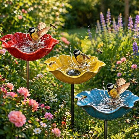 Lot de 3 abreuvoirs pour oiseaux d'extérieur - 15 x 15 x 5 cm - Abreuvoirs en métal pour jardin - Convient aux oiseaux, papillons et abeilles - Idéal pour décorer jardin, pelouse et terrasse - Rouge/B