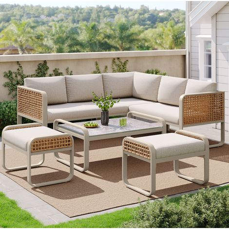 Set di mobili da giardino in rattan e metallo beige, 6-7 posti, con 2 divani, tavolo, 2 pouf, cuscini e piedi regolabili (1/5)