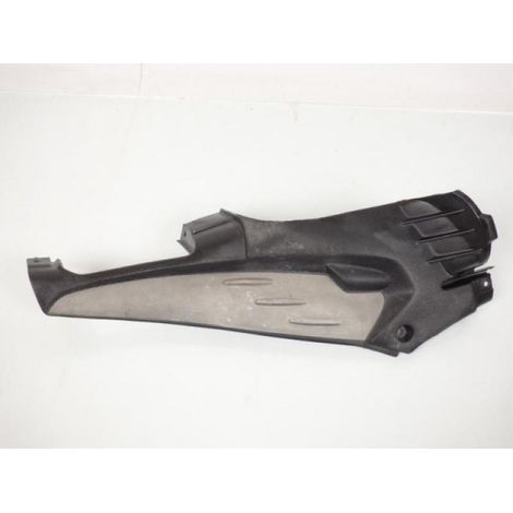 [PRODUIT D'OCCASION] Cache latéral gauche origine pour scooter Aprilia 50 SR DIS104653 (1/2)