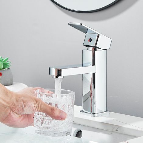 Robinet mitigeur de lavabo, Classic Brass Chrome Monobloc Bathroom Sink Taps with Sink Plug, Single Lever Morden Basin Taps (1/5)