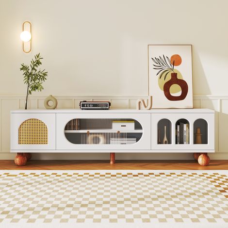 Meuble TV avec porte en rotin et porte coulissante en verre,trois zones ouvertes en arc. Planche basse poignées dorées et pieds en bois massif.