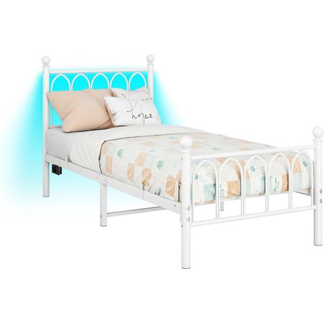 Cama metálica 90x200 cm blanca con cabecero y piecero vintage, LED y USB, HOMVRA (1/5)
