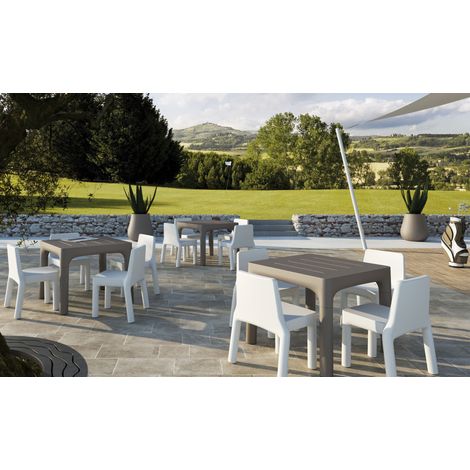 Drop  Bianco vaso di design da terra originale Plust per interno esterno giardino terrazza bar ristorante hotel casa in polietilene