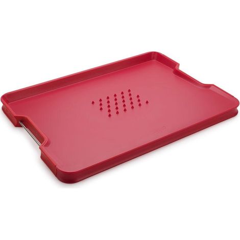 Planche à découper multifonctionnelle Cut&Carve™ Plus, rouge, pour couper, hacher et servir les aliments, antidérapante, résistante, lavable au lave-vaisselle, design compact et fonctionnel. (1/3)