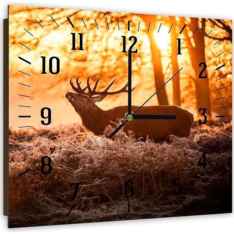Horloge Murale Scène Sylvestre avec Cerf Majestueux - 30 x 30 cm