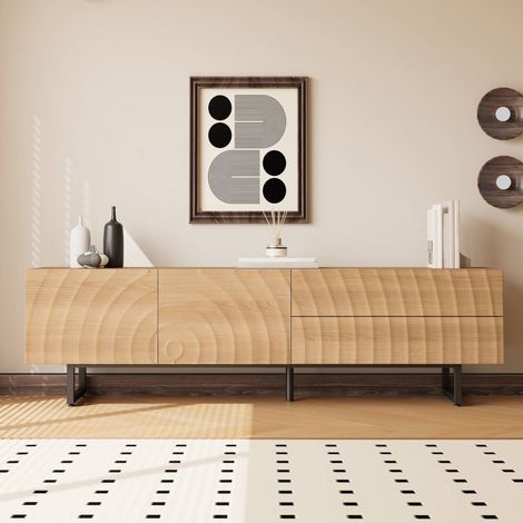 Meuble TV 180 cm, meuble bas de salon avec 2 portes effet ondulé 3D, 2 tiroirs et passe-câbles, pieds en métal, naturel (1/5)