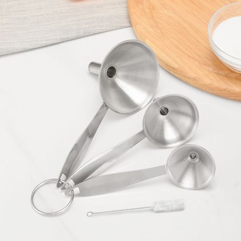 Set aus drei Mini-Edelstahltrichtern für Öl, Essig, Wein, Gewürze, ätherische Öle, Soßen und für den Haushaltsgebrauch. (1/5)