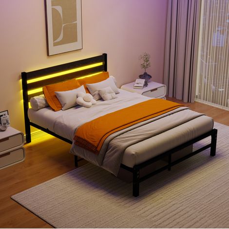 Letto matrimoniale 140x200 cm con testiera in legno, struttura in metallo, LED RGB, contenitore sottoletto, nero (1/5)