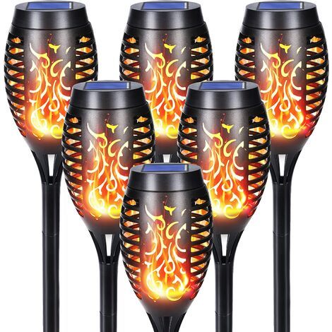 Set di 6 luci solari da esterno con 12 LED e un realistico effetto fiamma. Grado di protezione IP65 contro l'acqua. Torce solari ideali per decorare giardini, vialetti, cortili, prati e balconi. (1/5)