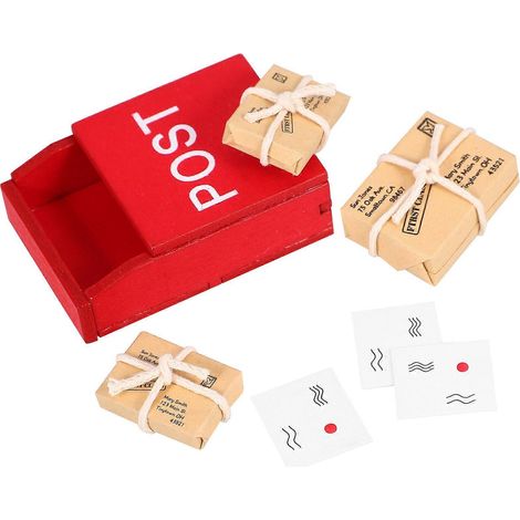 Boîte aux lettres rouge en bois pour maison de poupée avec sac postal miniature et décorations de cartes postales (1/5)