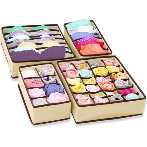 Ensemble de quatre boîtes de rangement pour sous-vêtements beiges en tissu non tissé et panneau PP. (1/5)