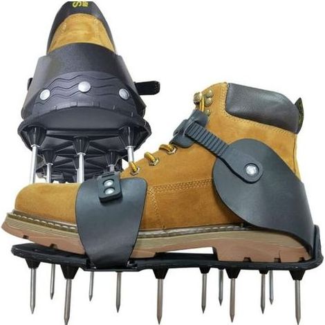 Chaussures Aérateur Gazon de Pelouse, Chaussures à Crampons Pelouse avec 26 Pointes en Acier Inoxydable & Sangle Réglable, Sandales à Clous pour Aérer Le Gazon pour Jardin, Terrasse et Cour (1/4)