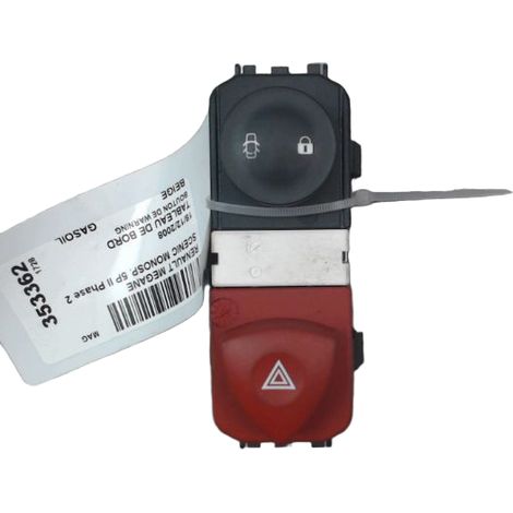 [PRODUIT D'OCCASION] Bouton De Warning RENAULT Megane ♻️ Ref Oe. 8200107808 - Garantie à vie (1/3)