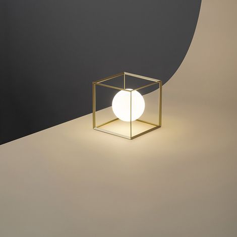 CUBE Lampada da tavolo in metallo verniciato oro diffusore sferico attacco G9 (1/2)