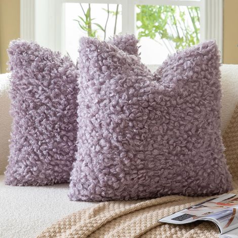 Lot de 2 Housses de Coussin Violet Clair 40 x 40 cm Fausse Fourrure Bouclé Sherpa Épaisse Décorative Taie d’Oreiller Douce pour Canapé Lit Salon (1/5)