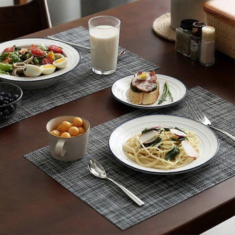 Set de 4 sets de table en PVC, antidérapants, résistants à la chaleur et lavables, gris (1/4)