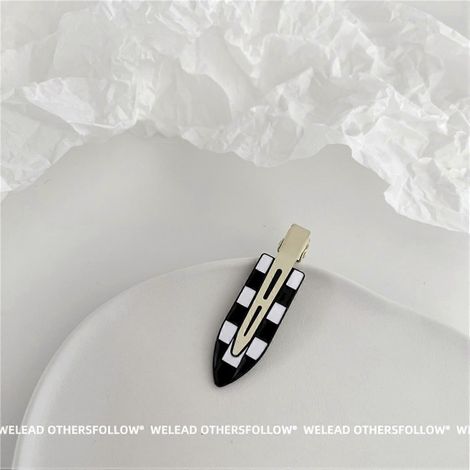 Set mit 3 knitterfreien Haarspangen, trendigen Pony-Clips, weichen und stylischen Haaraccessoires – Schwarz und Weiß, WZ-1042R (1/3)