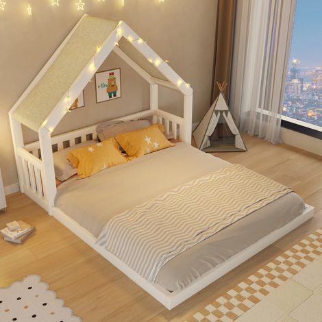 Letto a casetta 140/200 cm in legno bianco con tetto in tessuto e catena luminosa (1/5)