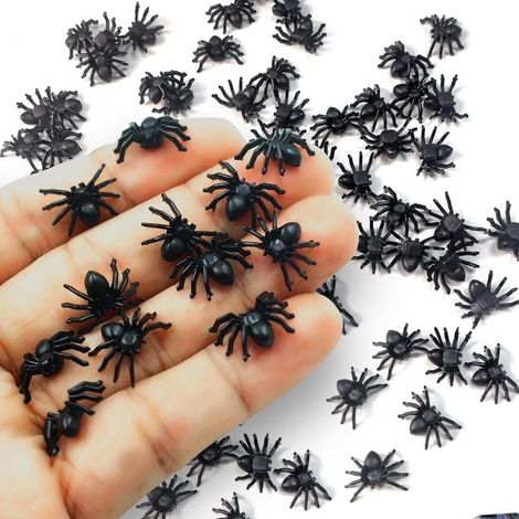 Plastikspinnen – 50 Stück – Schwarzes PVC – Realistisches Design – Halloween-Dekoration und Scherzartikel – 1,5 x 1 cm (1/5)