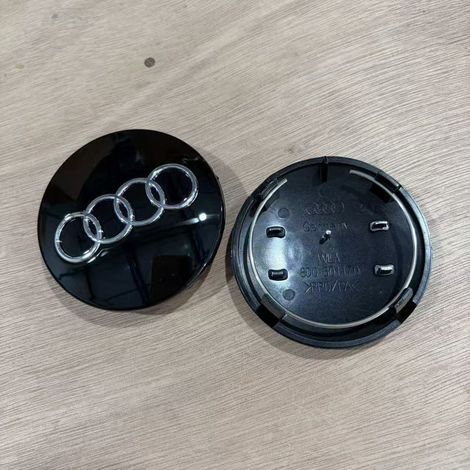 Lot de 4 Cache-Moyeux de Roue 68 mm pour Audi A4L A3 A6L Q2L Q3 Q5L, Emblème Central de Jante Automobile, Accessoire de Décoration pour Roue, 4 Pièces Noir (1/2)