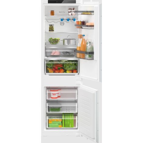 Bosch KIN86VSE0. Capacità netta totale: 260 L. Cerniera porta: Destra, Tipo di display: LED. Classe climatica: SN-ST, Emissione acustica: 35 dB. Capacità netta frigorifero: 184 L, Luce interna, Num... (1/5)
