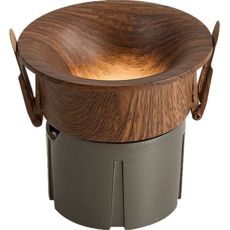 Spot encastré rétro en bois de noyer — H54,6 × Ø82 mm — Design fin et discret — Aspect doux et résistant — Conçu pour une installation au plafond du salon