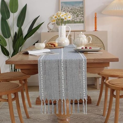 Chemin de table - Chemin de table style bohème - 33 x 120 cm - Blauw - Polyester - Chemin de table style ferme rustique - pour décorations de fête et de salle à manger - Chemin de table brodé à pompon (1/4)