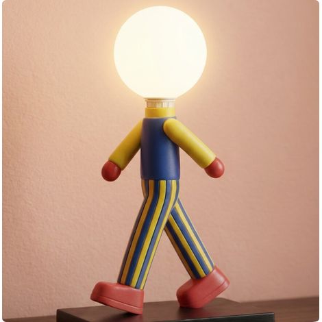 Figurine représentant une personne à vélo – une décoration rustique de style campagnard, idéale pour les salons, les chambres et les étagères. (1/5)