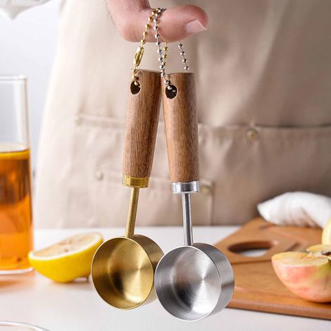Miniatur-Messbecher aus Holz mit Griff (14 ml), ideal zum Abmessen von Gewürzen. (1/5)