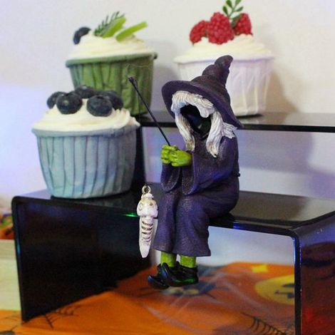 1 color: as pictured. Material: resin, handcrafted resin decoration depicting a fishing witch, Halloween costume. (1/5)