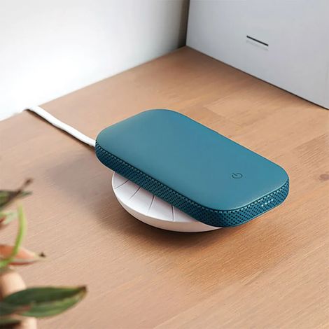 Batterie externe inductive Lexon Powersound 5 000 mAh avec haut-parleur Bluetooth, bleu foncé