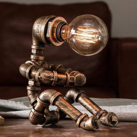 Lampada da scrivania industriale vintage in ferro con tubi dell'acqua, design robot steampunk, spina di tipo europeo (lampadina non inclusa) (1/4)