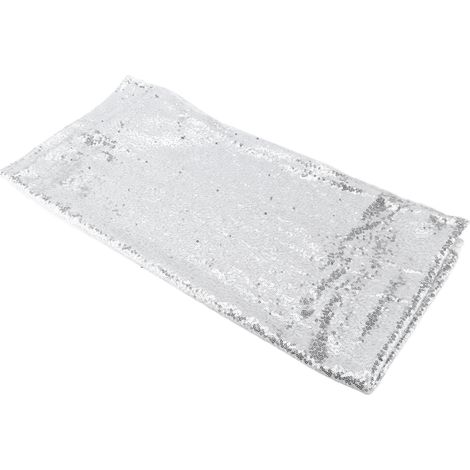 Les rideaux de fond pour les fêtes de mariage sont des accessoires décoratifs magnifiques, résistants et charmants.