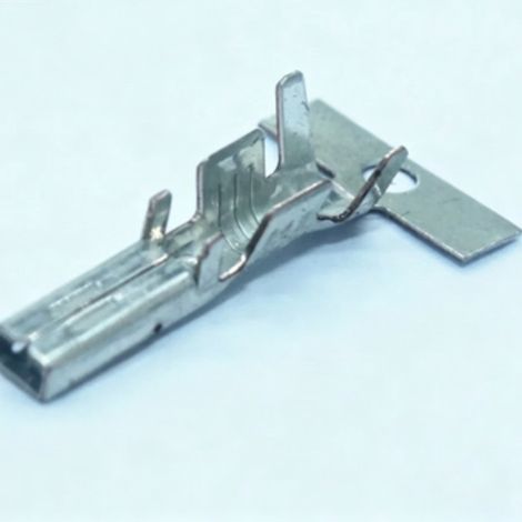 ST730461-3 Automotive connectors, plugs, wire harness terminals (1/2)