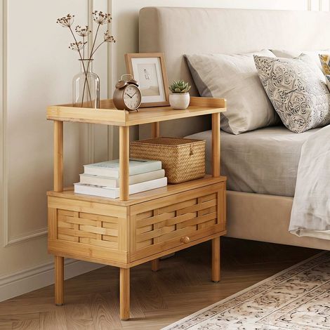 Table de chevet en bambou naturel avec rebords surélevés, porte relevable et étagère ouverte pour chambre et salon (1/5)