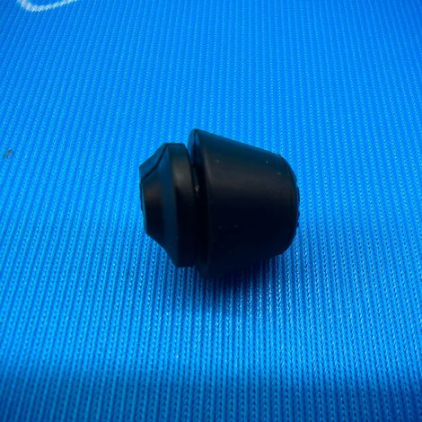 80872-2DU0A is suitable for rubber limiter granules on the doors of Nissan Teana, X-Trail, Sylphy, and X-Trail vehicles. (1/4)