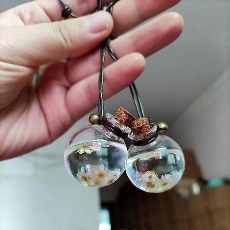 Parfum pendentif pour voiture, flacon suspendu en forme de fleur, diffuseur de parfum pour rétroviseur, accessoire de décoration intérieure, cadeau pour fille (1/4)