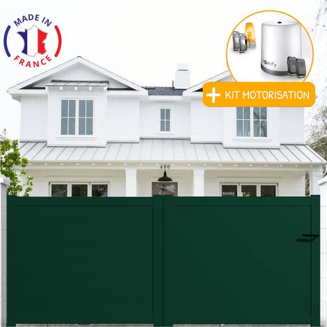 Portail aluminium coulissant plein en kit + Motorisation dimensions L.3000 (entre piliers) X H.1500 mm Couleurs Vert (RAL 6005)