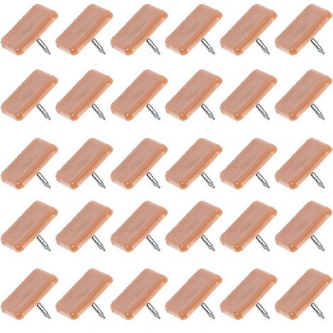 40 petits clous carrés pour meubles (1/3)
