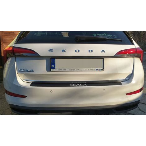 Skoda Scala - embellecedores cromados, tapa del maletero (1/5)