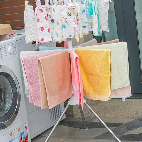 Porte-serviettes blanc pliant rotatif 2022, cintres de voyage pour bébé, séchoir à linge au sol à deux niveaux (1/4)