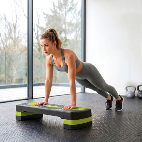 Step de fitness aérobique antidérapant à hauteur réglable (3 niveaux : 10/15/20 cm, capacité de charge de 150 kg, 80 x 31 x 20 cm, vert) (1/5)